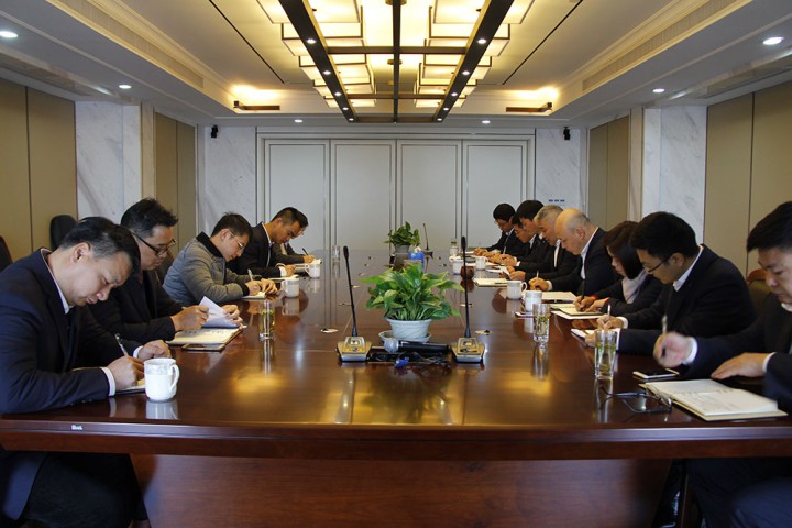 控股集团副总裁楼国栋到中天装饰集团调研走访