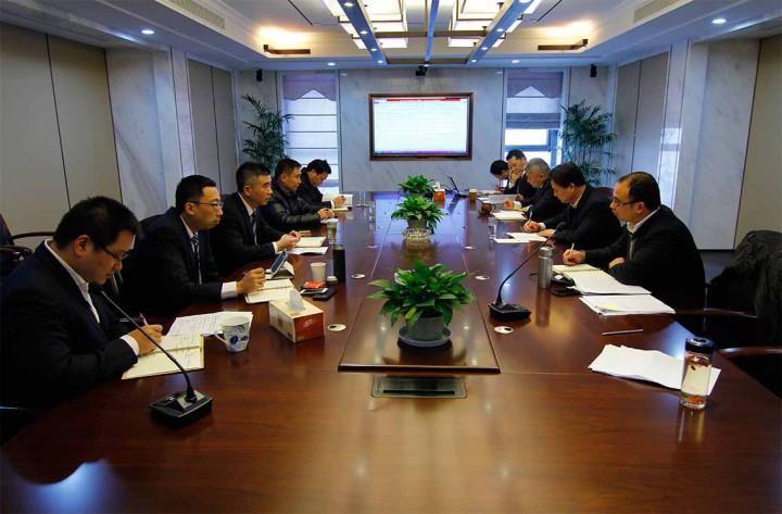 装饰集团召开分公司工作专题研讨会