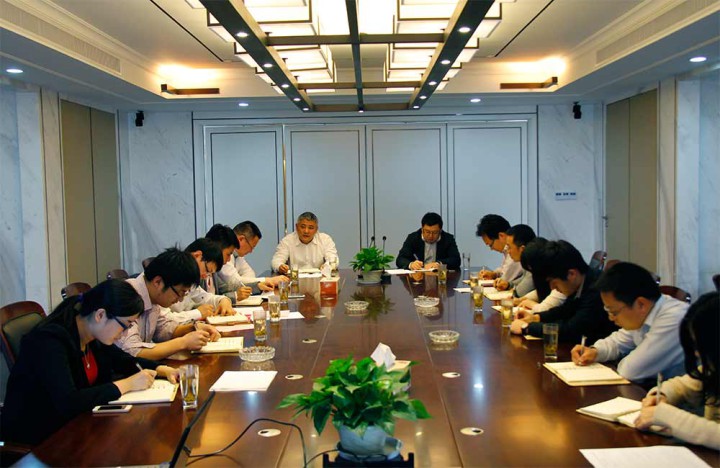 装饰集团召开支部党员会议刘俐玮同志当选支部书记
