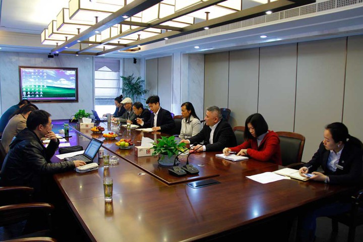 装饰集团顺利通过2014年度三合一体系贯标监督审核