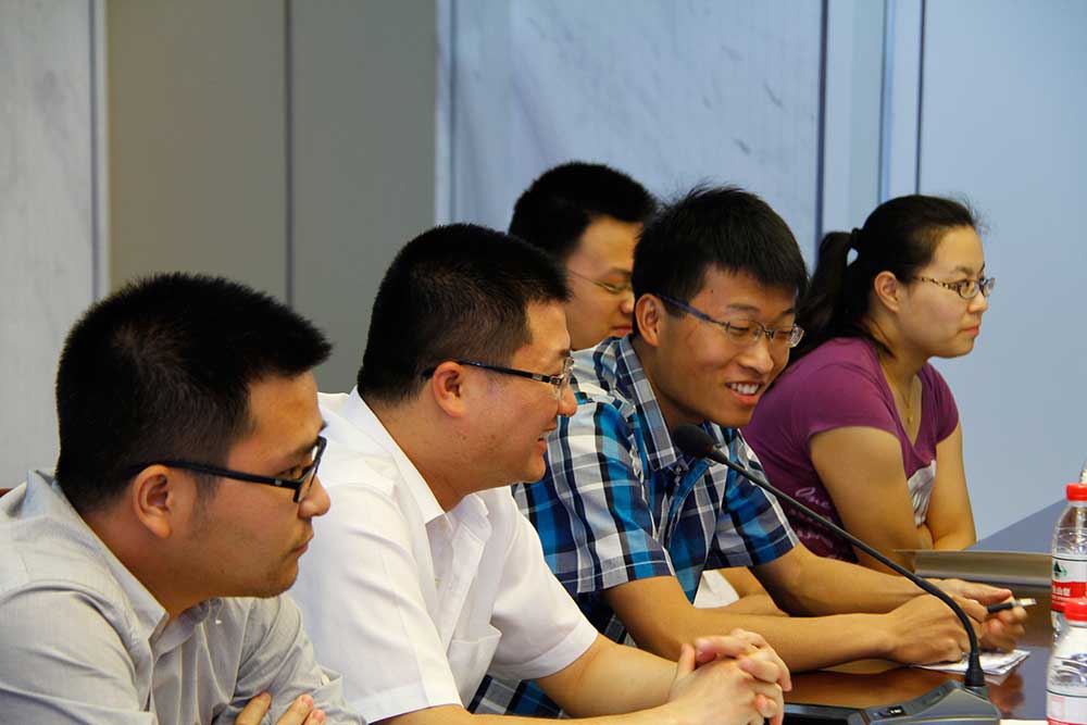 装饰集团举行总裁与基层员工座谈会