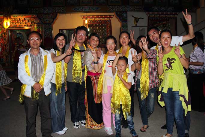 装饰集团组织员工旅游活动