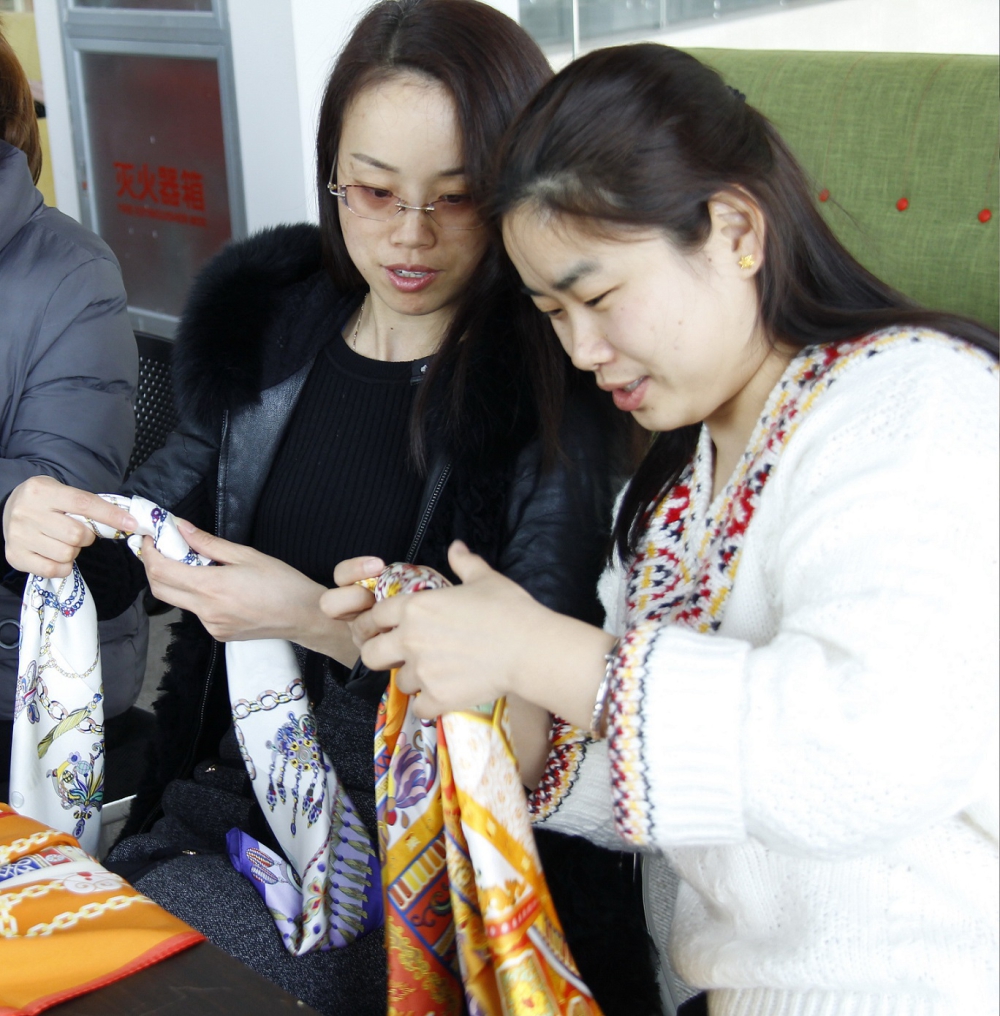 女神节 遇见最美的自己 ——装饰集团组织开展三八妇女节活动
