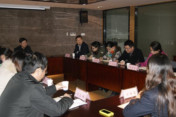 装饰集团总部召开2012年度绩效考核A等员工座谈会