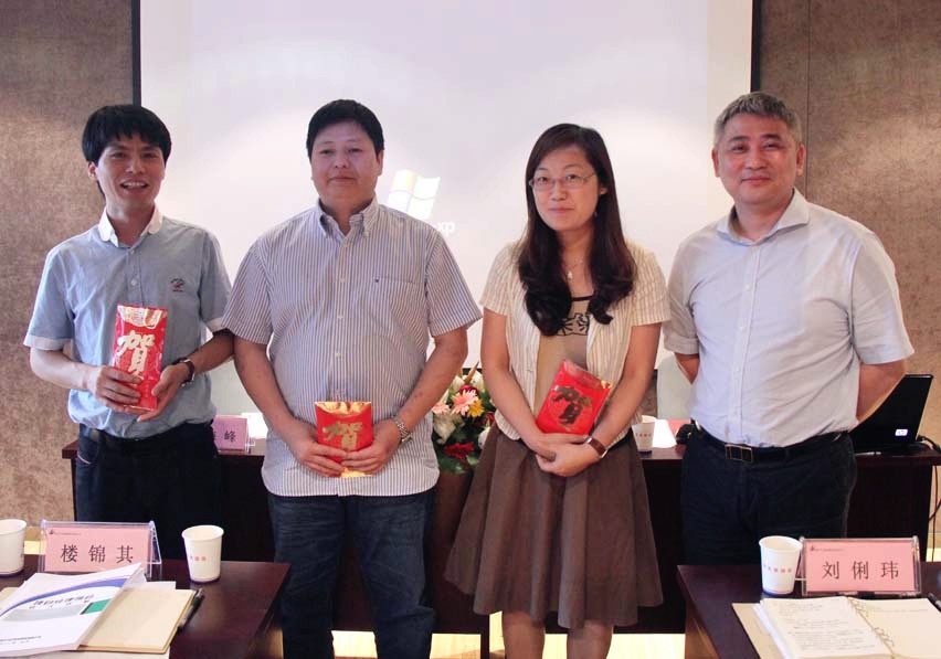 装饰集团召开2012年第二季度项目经理例会